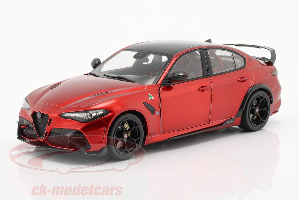Alfa Romeo Giulia GTAM Ano de construção 2021 vermelho 1:18 Solido