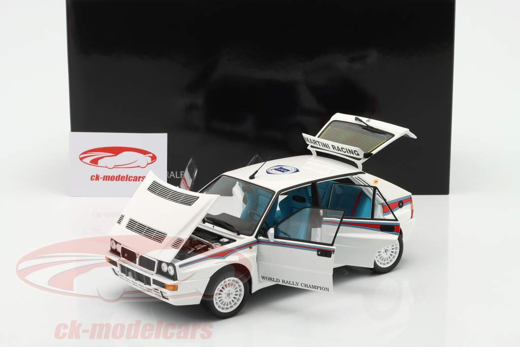 Lancia Delta HF Integrale 6 Martini 建設年 1992 白 1:18 Kyosho