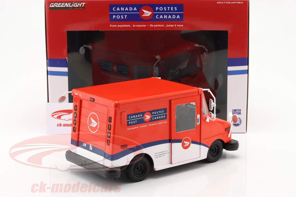 Canada Post Long-Life post voertuig (LLV) rood / Wit 1:18 Greenlight