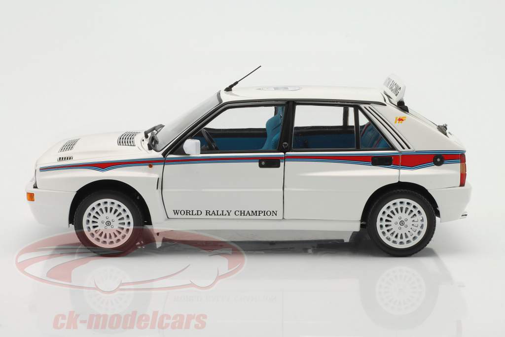 Lancia Delta HF Integrale 6 Martini 建設年 1992 白 1:18 Kyosho