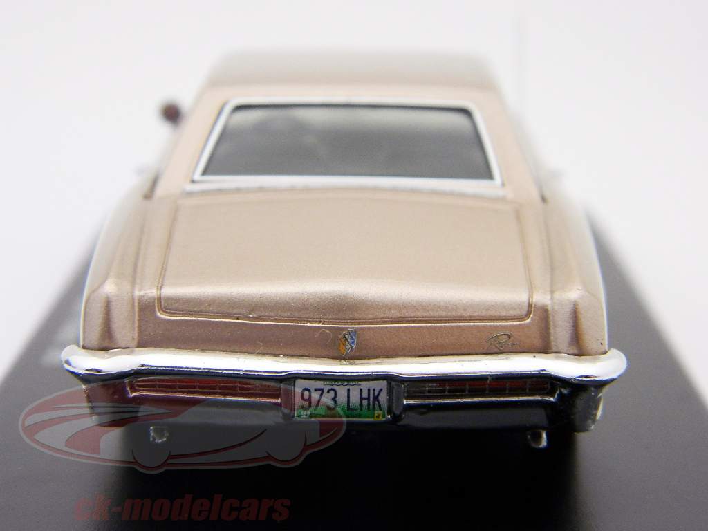 ビュイックリビエライヤー1956ピンクメタリック1:43スパーク