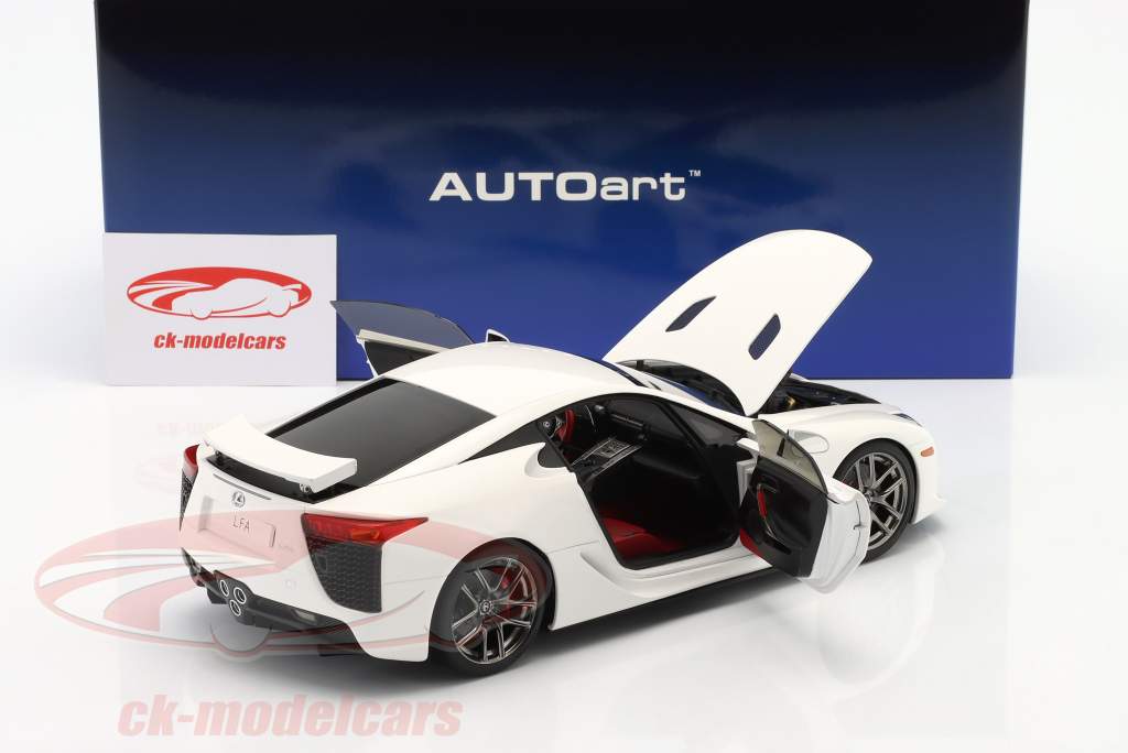 Lexus LFA Año de construcción 2010 Blanco 1:18 AUTOart