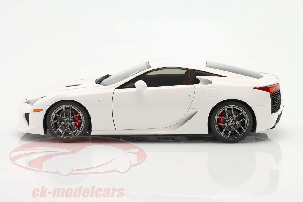 Lexus LFA Année de construction 2010 Blanc 1:18 AUTOart