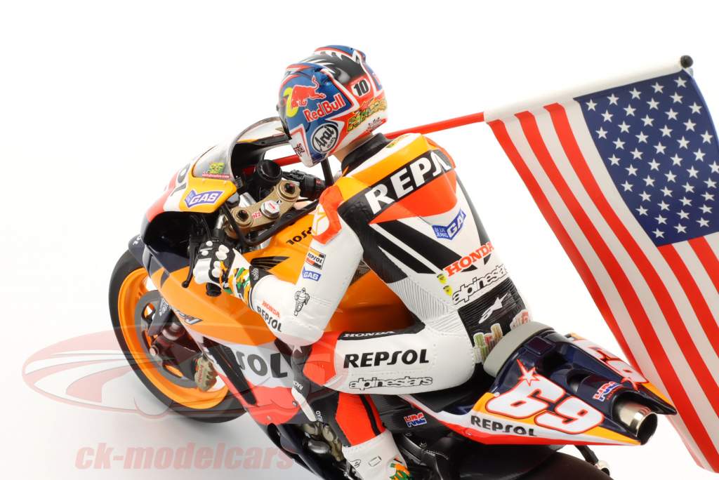 Minichamps 1:12 Nicky Hayden Honda RC211V #69 MotoGP World