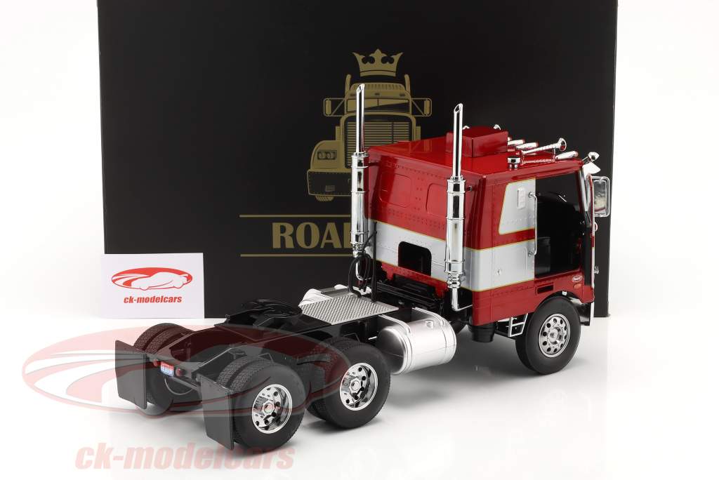Road Kings 1:18 Peterbilt 352 Pacemaker SZM 1977-1979 red