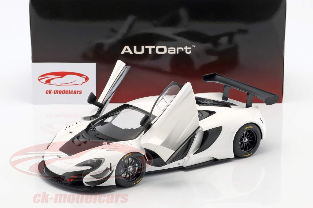 1/18 McLaren / マクラーレン 650S GT3 ホワイト 1/18 AUTOart McLaren 650S GT3 (White with Black Accents) Car