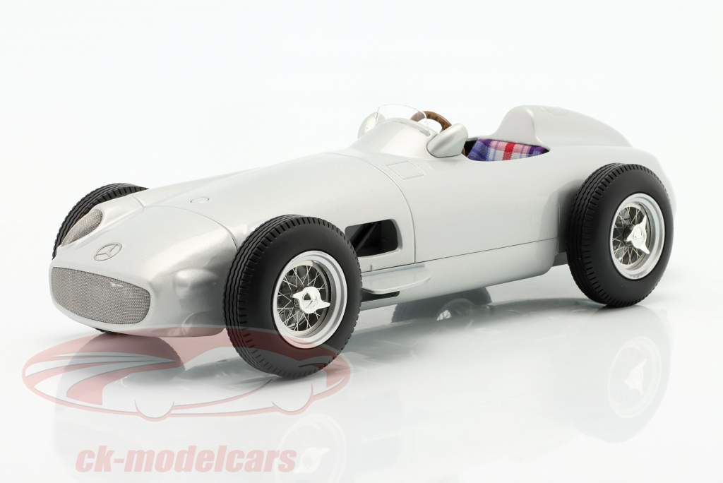 	Mercedes-Benz W196 Plain Body Edition Formel 1 1955 1:18 WERK83