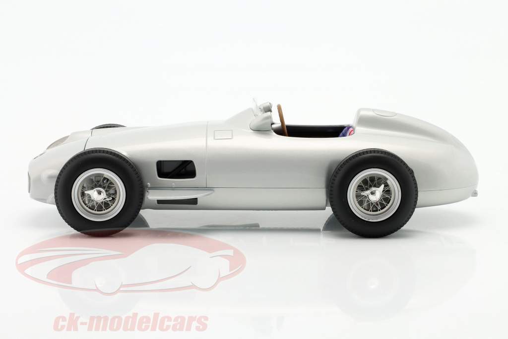 	Mercedes-Benz W196 Plain Body Edition Formel 1 1955 1:18 WERK83