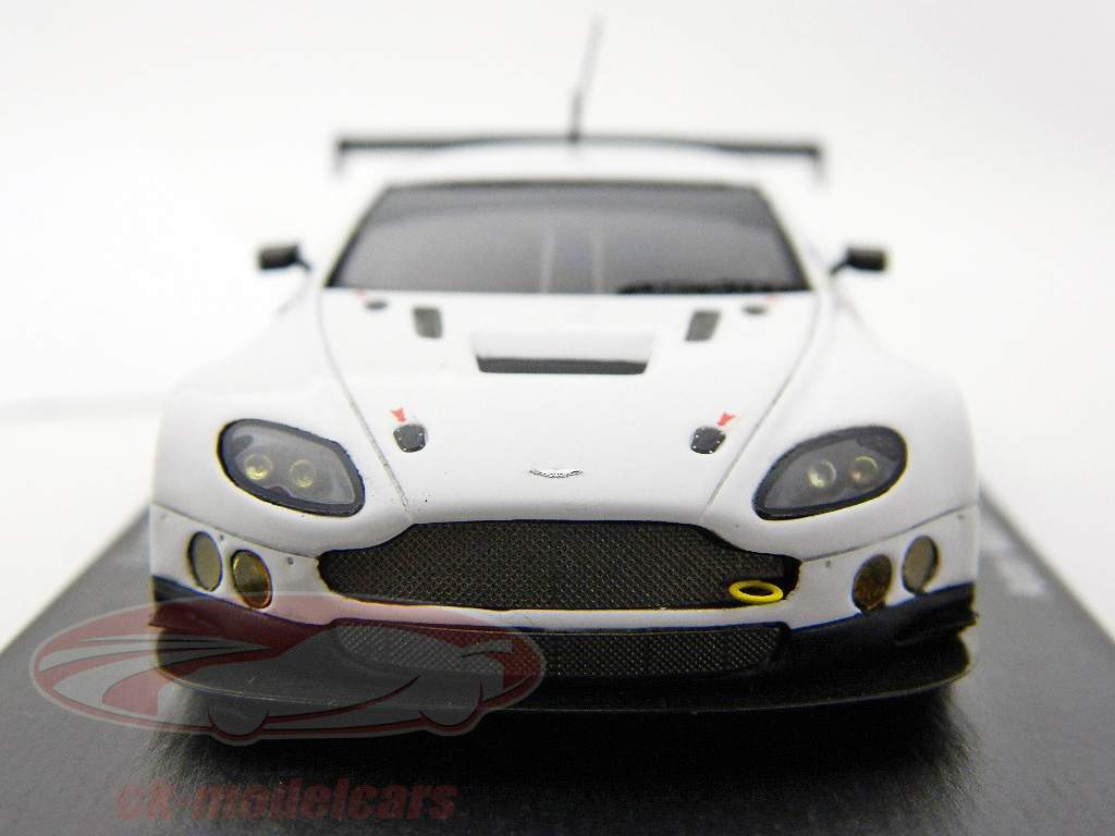 アストンマーチンヴァンテージLMプレインボディホワイトエディション1時43スパーク