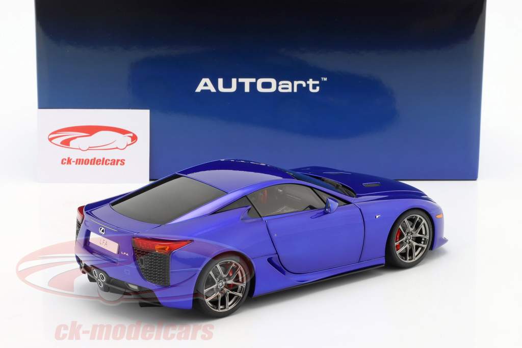 Lexus LFA Baujahr 2010 perlblau 1:18 AUTOart