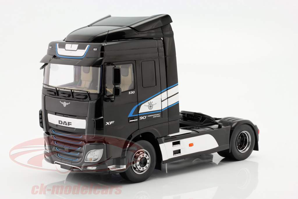 DAF XF Space Cab Год постройки 2018 черный 1:18 Premium ClassiXXs