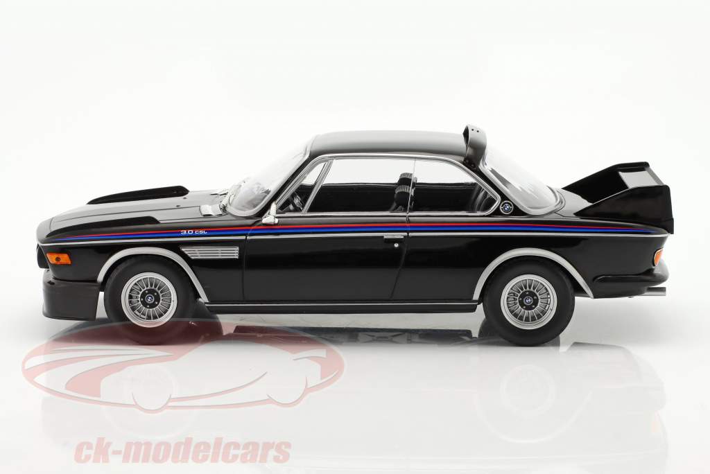 BMW 3.0 CSL Год постройки 1973 черный 1:18 Minichamps
