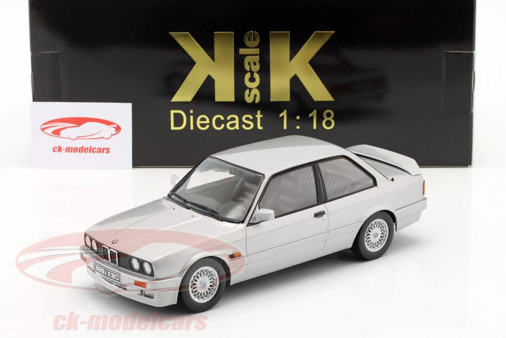 BMW 325i (E30) M-Paket 2 Año de construcción 1988 plata 1:18 KK-Scale