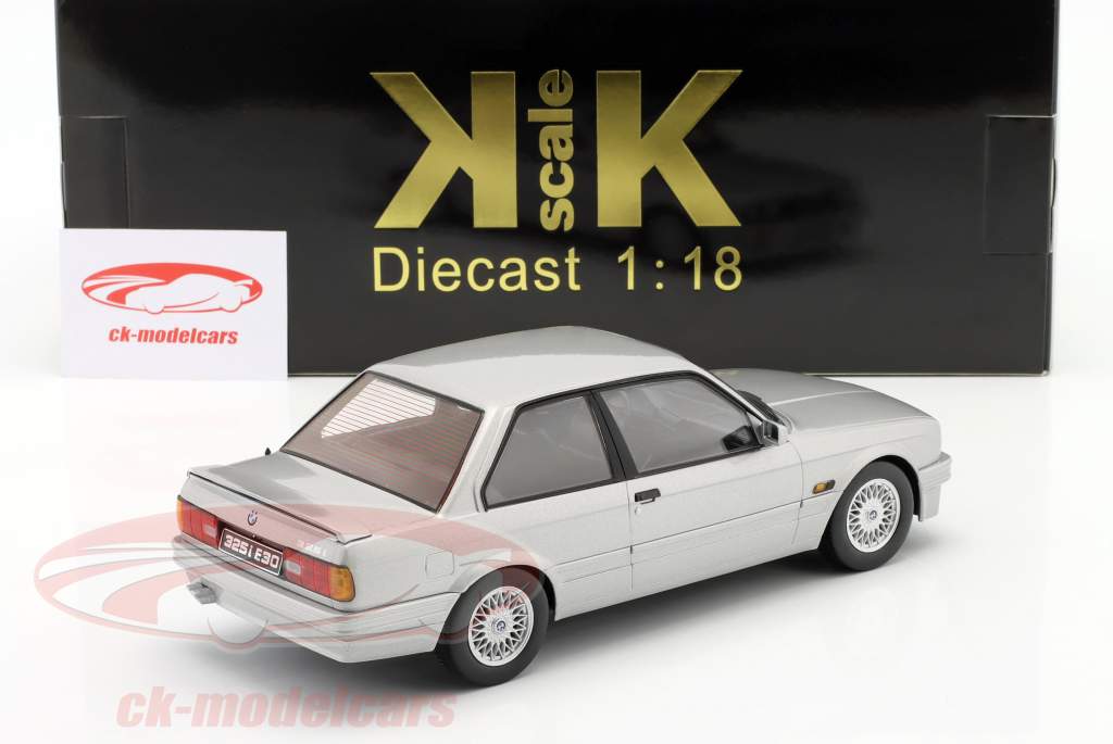 BMW 325i (E30) M-Paket 2 Año de construcción 1988 plata 1:18 KK-Scale