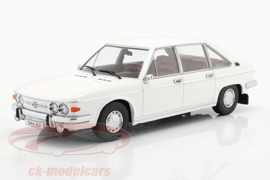 Tatra 613 Año de construcción 1979 Blanco 1:18 Triple9
