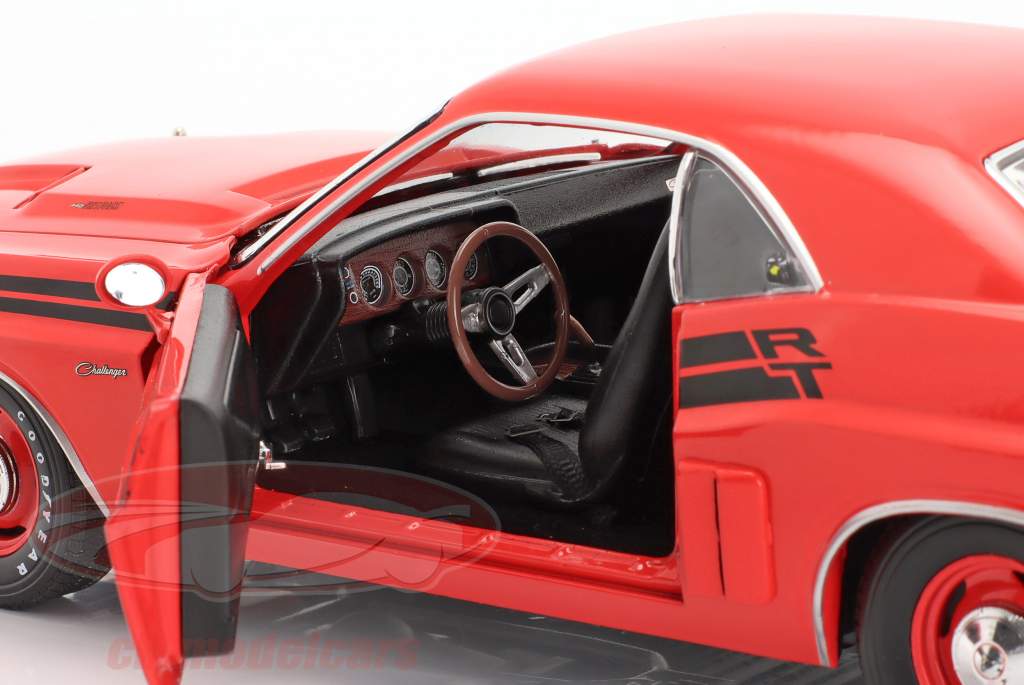 Dodge Challenger R/T Año de construcción 1971 rojo / negro 1:18 Greenlight