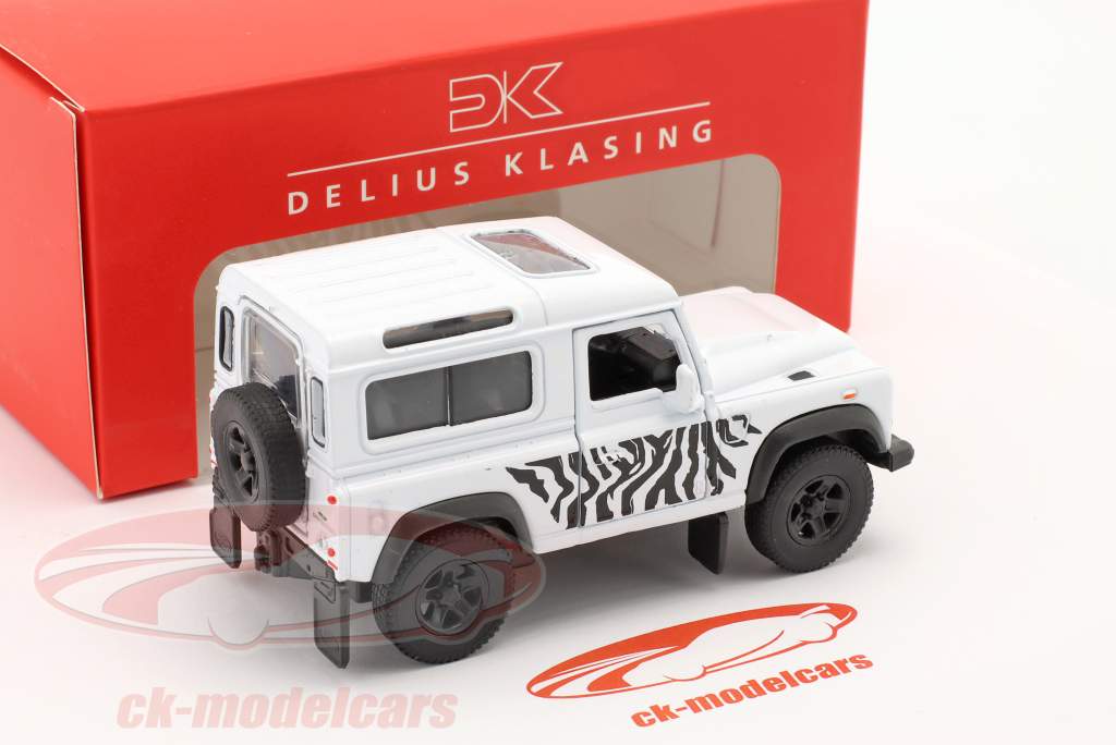 Set: Bestil Landy forever & Land Rover Defender hvid / sort 1:38 Welly