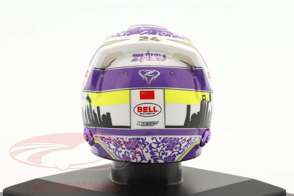 Zhou Guanyu #24 Alfa Romeo Racing Formel 1 2022 Helm 1:5 Spark