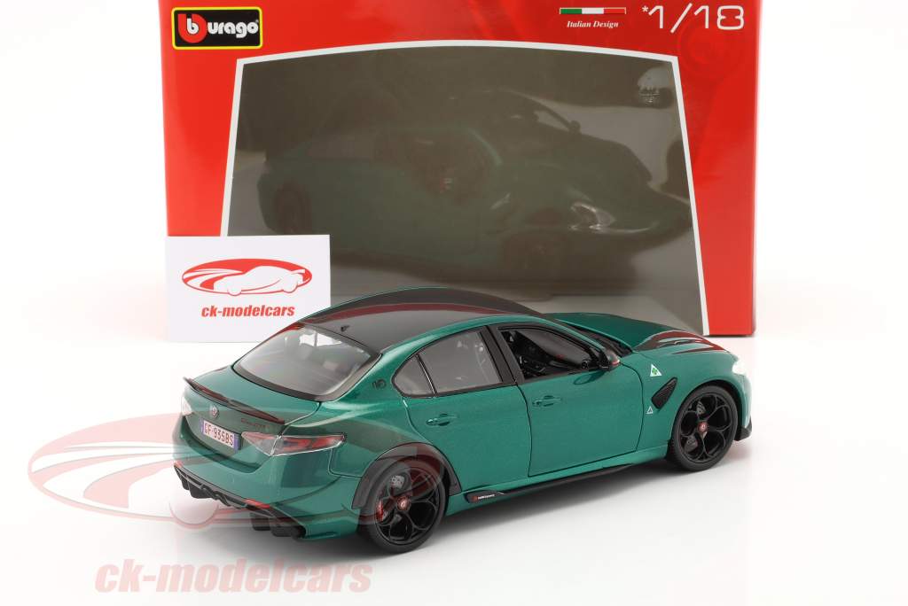 Alfa Romeo Giulia GTA Año de construcción 2020 Montreal verde metálico 1:18 Bburago