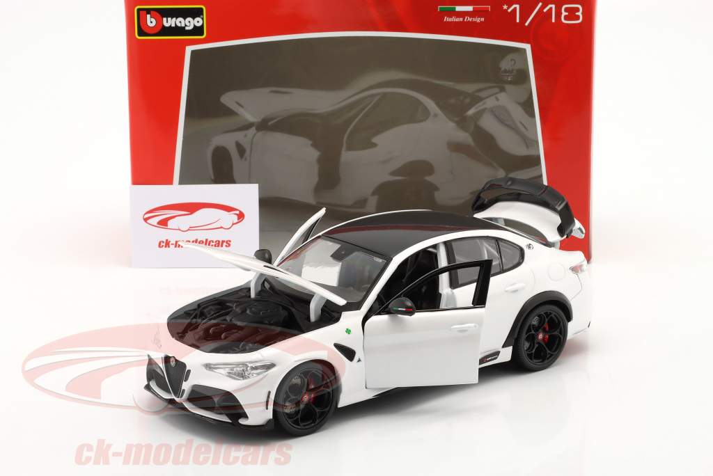 Alfa Romeo Giulia GTAm Ano de construção 2020 troféu Branco 1:18 Bburago