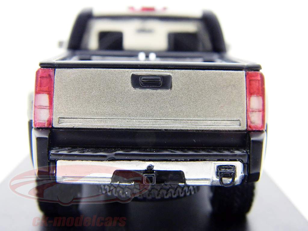 ハマーH3Tは、モデル2008グレーメタリック1:43スパークをピックアップ