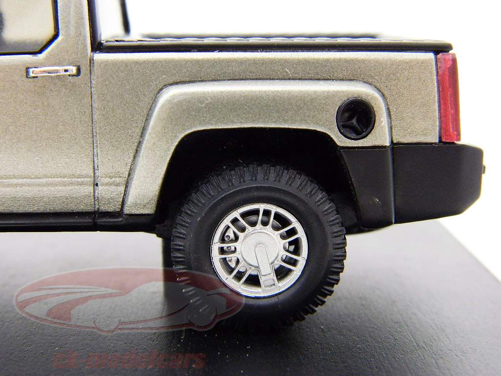 ハマーH3Tは、モデル2008グレーメタリック1:43スパークをピックアップ