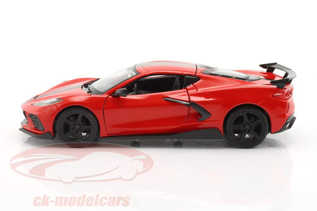 Chevrolet Corvette Stingray Coupe year 2020 red / black 1:24 Maisto
