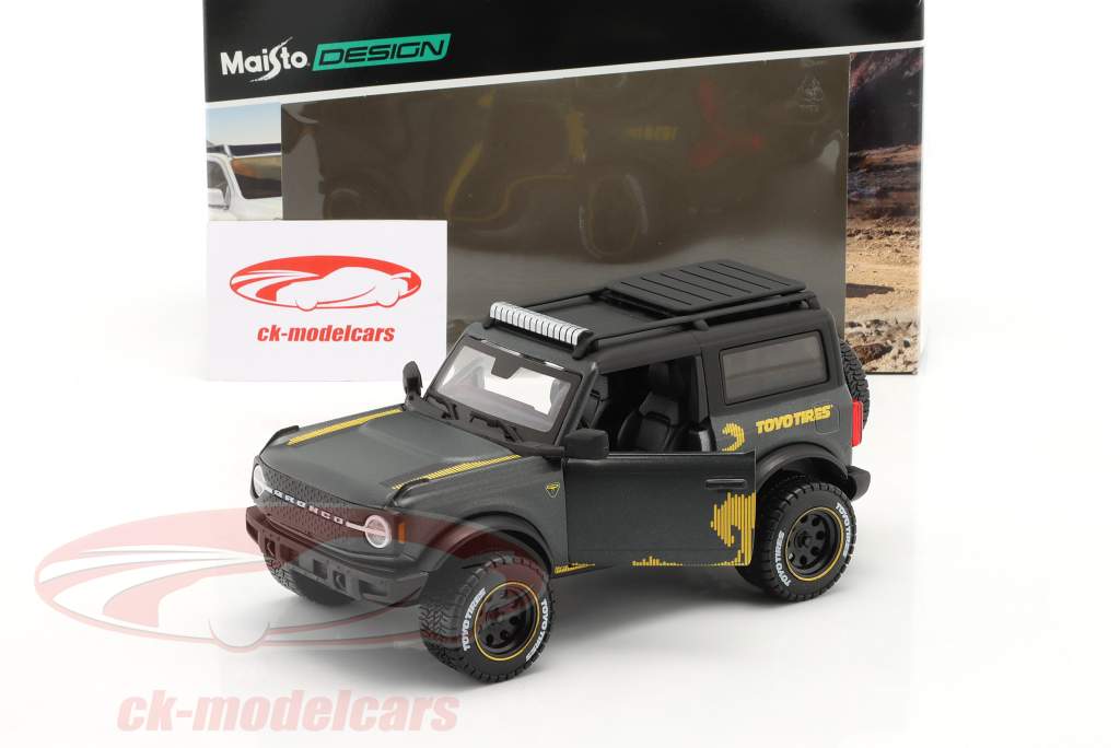 Ford Bronco Badlands Byggeår 2021 Grå / gul 1:24 Maisto