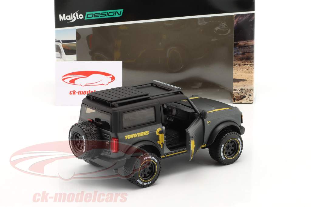Ford Bronco Badlands ano de construção 2021 Cinza / amarelo 1:24 Maisto