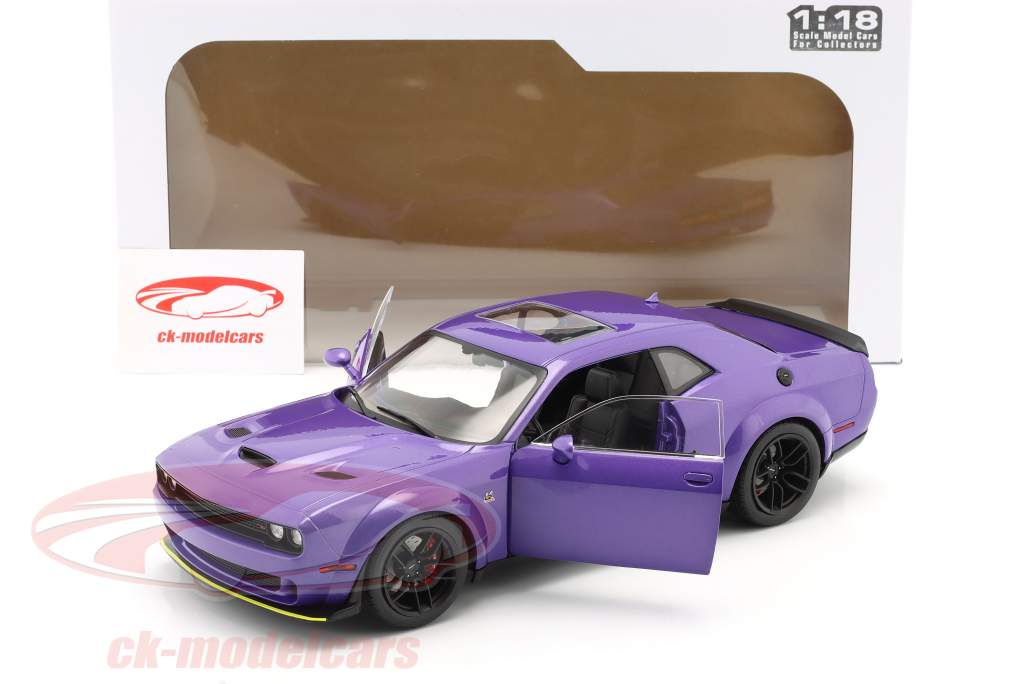 Dodge Challenger R/T Scat Pack Widebody 2020 lilla metallisk 1:18 Solido