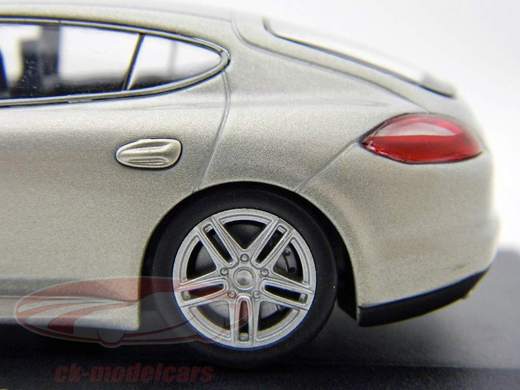 Porsche Panamera sølv 1:43 High Speed