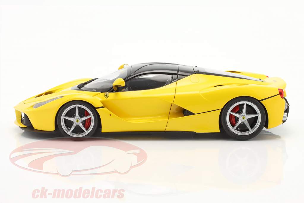 Ferrari LaFerrari Año de construcción 2013-2018 amarillo 1:18 BBR