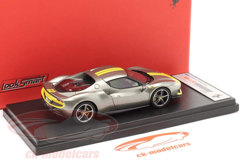 Ferrari 296 GTB ano de construção 2022 Cinza / amarelo 1:43 LookSmart