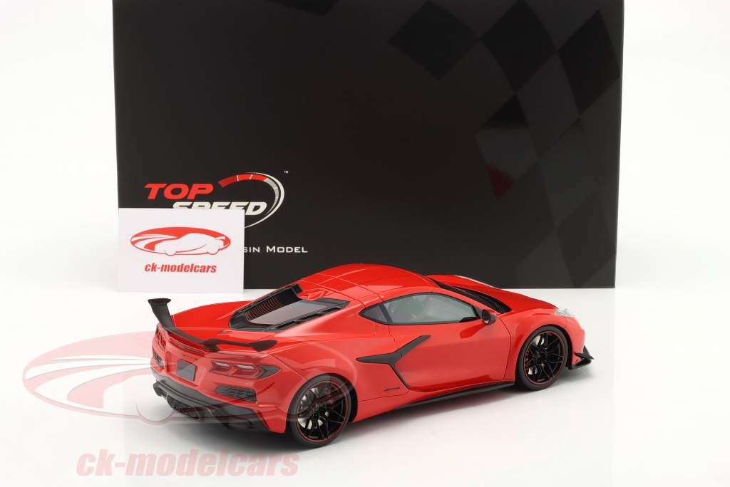Chevrolet Corvette C8 Z06 建設年 2023 トーチレッド 1:18 TrueScale