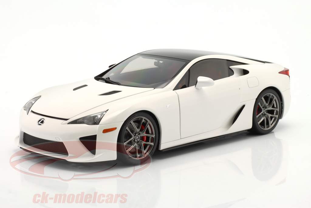 Lexus LFA 建设年份 2010 白色的 / 碳 1:18 AUTOart