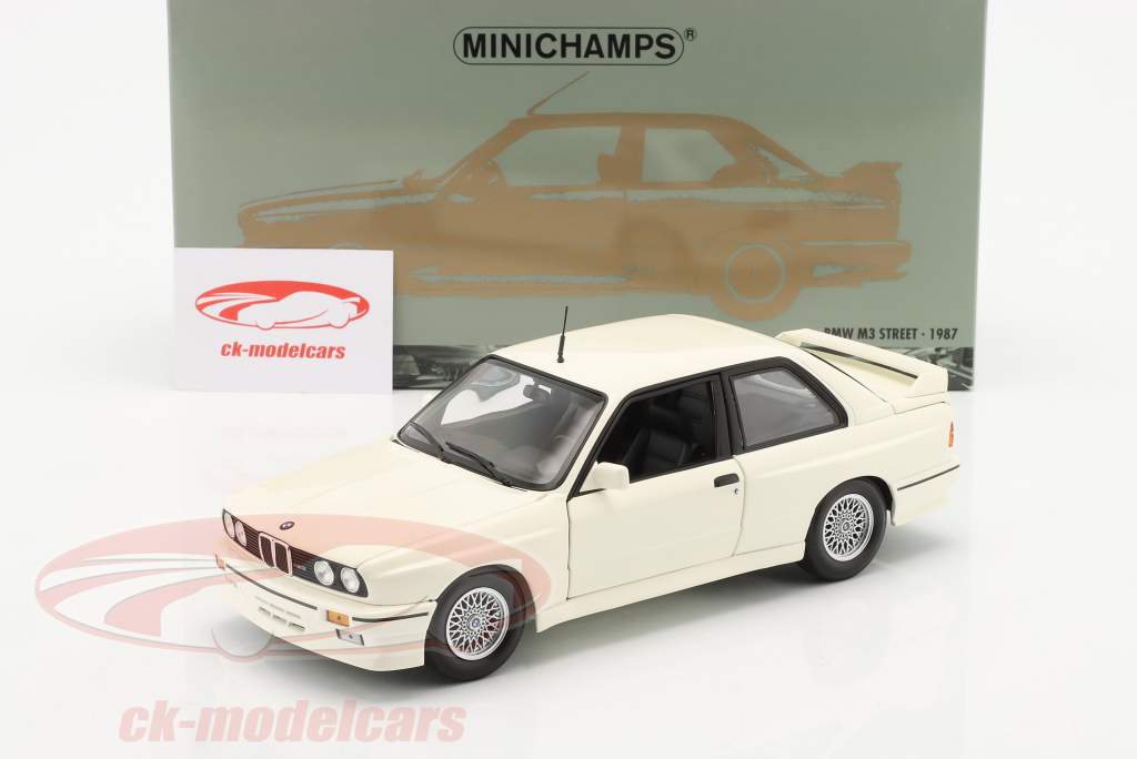 BMW M3 (E30) Baujahr 1987 weiß 1:18 Minichamps