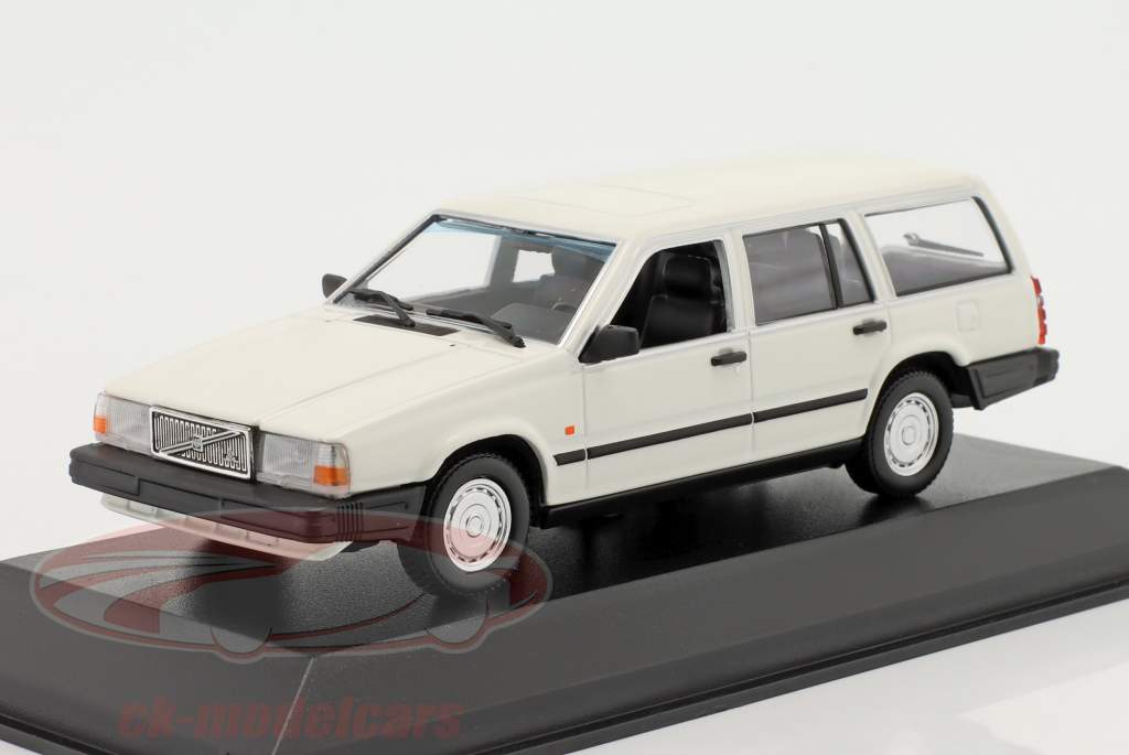 Volvo 740 GL Break Baujahr 1986 weiß 1:43 Minichamps