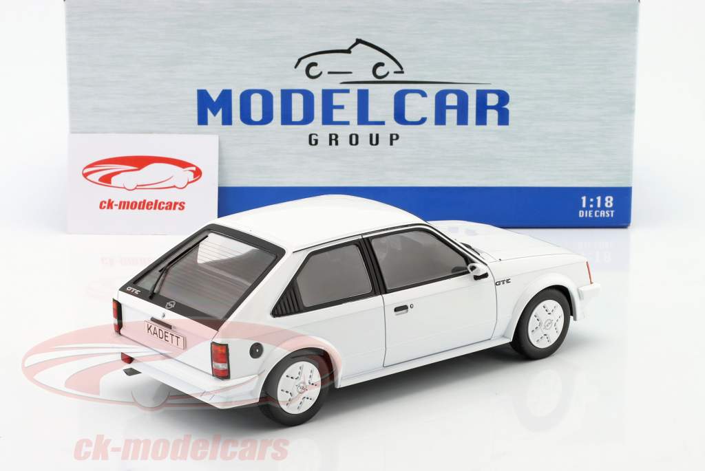 Opel Kadett D GTE blanc 1:18 ModelCar Group