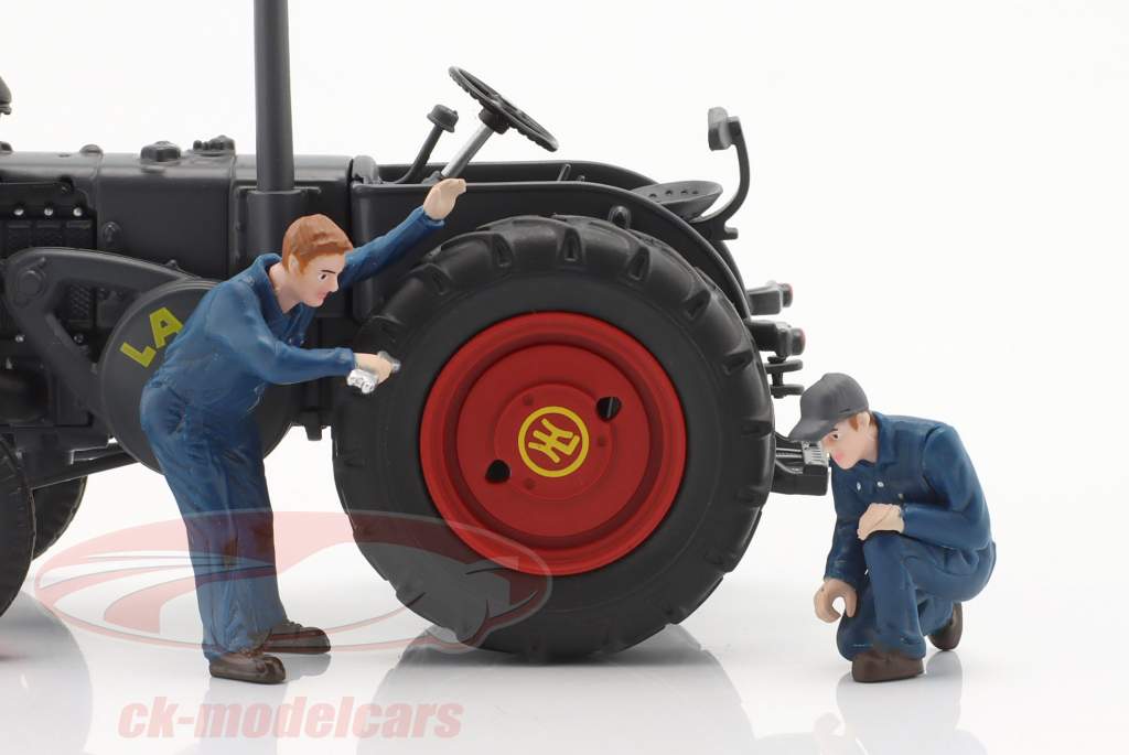 Set Lanz Service: Volkswagen VW T1b & Lanz Bulldog with figures 1:32 Schuco