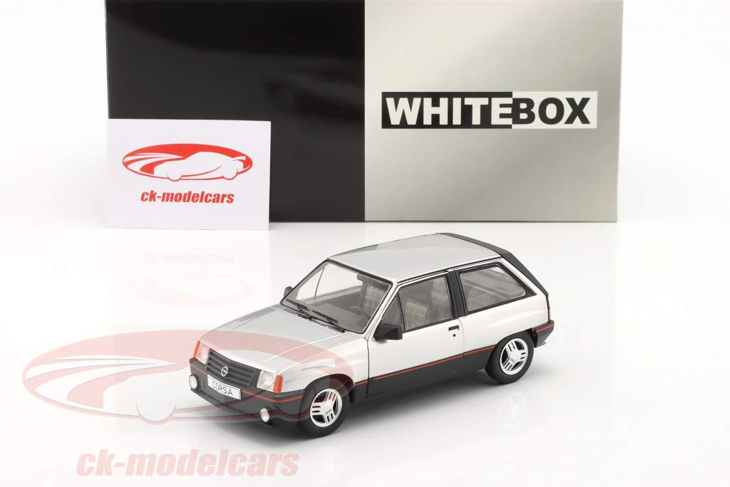 Opel Corsa A SR plata 1:24 WhiteBox