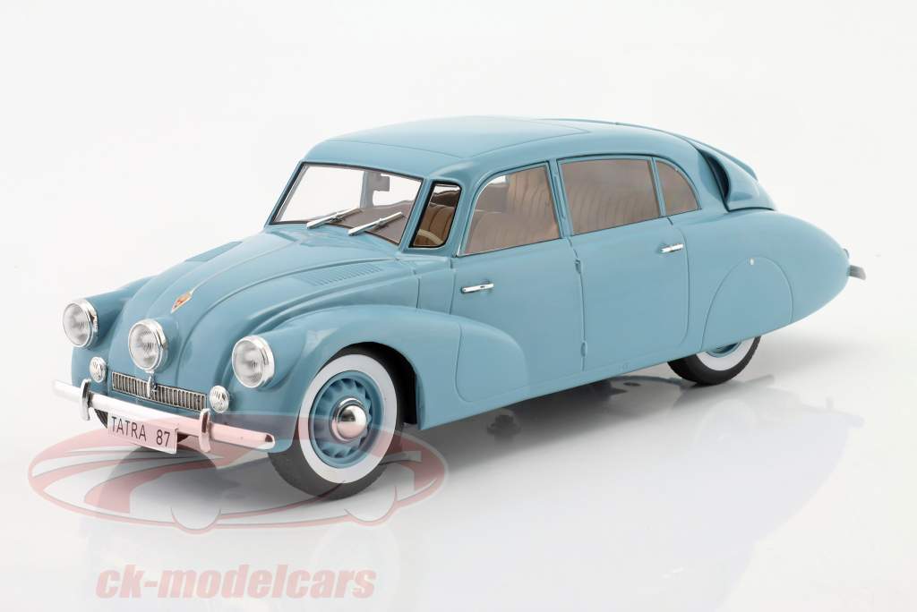 Tatra 87 azul claro 1:18 ModelCar Group