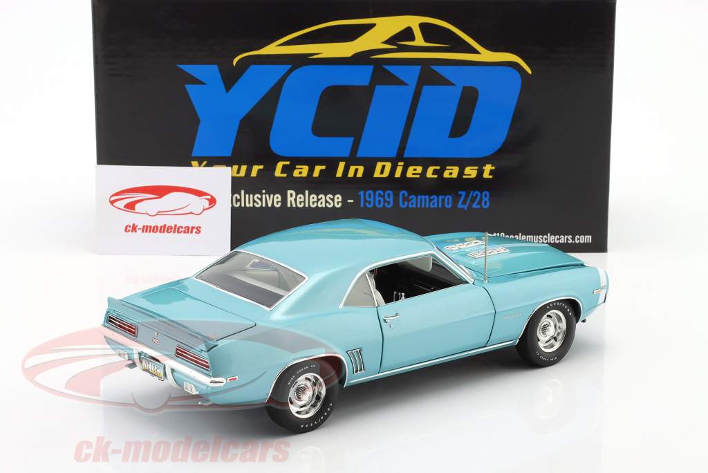 Chevrolet Camaro RS 350 Hardtop year 1969 light blue 1:18 GMP