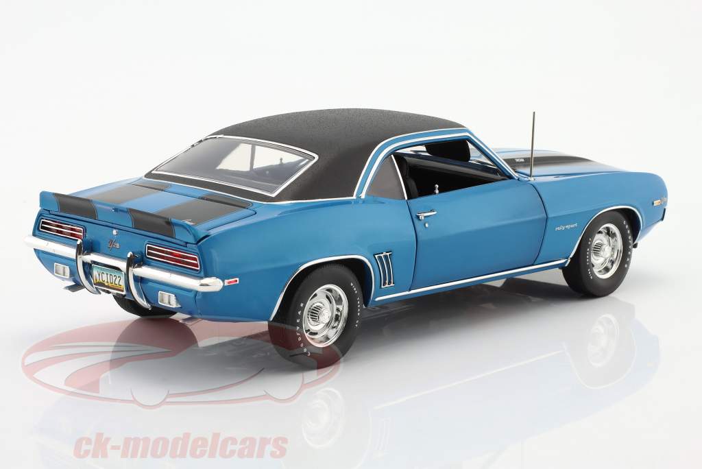 Chevrolet Camaro Z/28 vinyl top Byggeår 1969 LeMans blå / sort 1:18 GMP