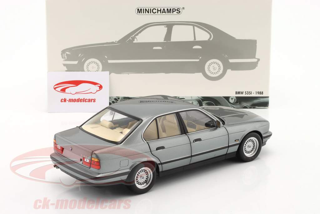 未開封品 MINICHAMPS 1/18 BMW 535i 1988 black 1/18 MINICHAMPS 1988 BMW 535i E34 IN BLACK 1988 - 1995