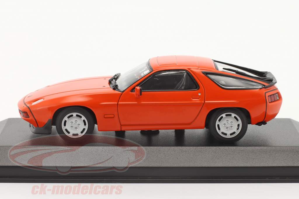 Porsche 928 S Année de construction 1979 orange 1:43 Minichamps