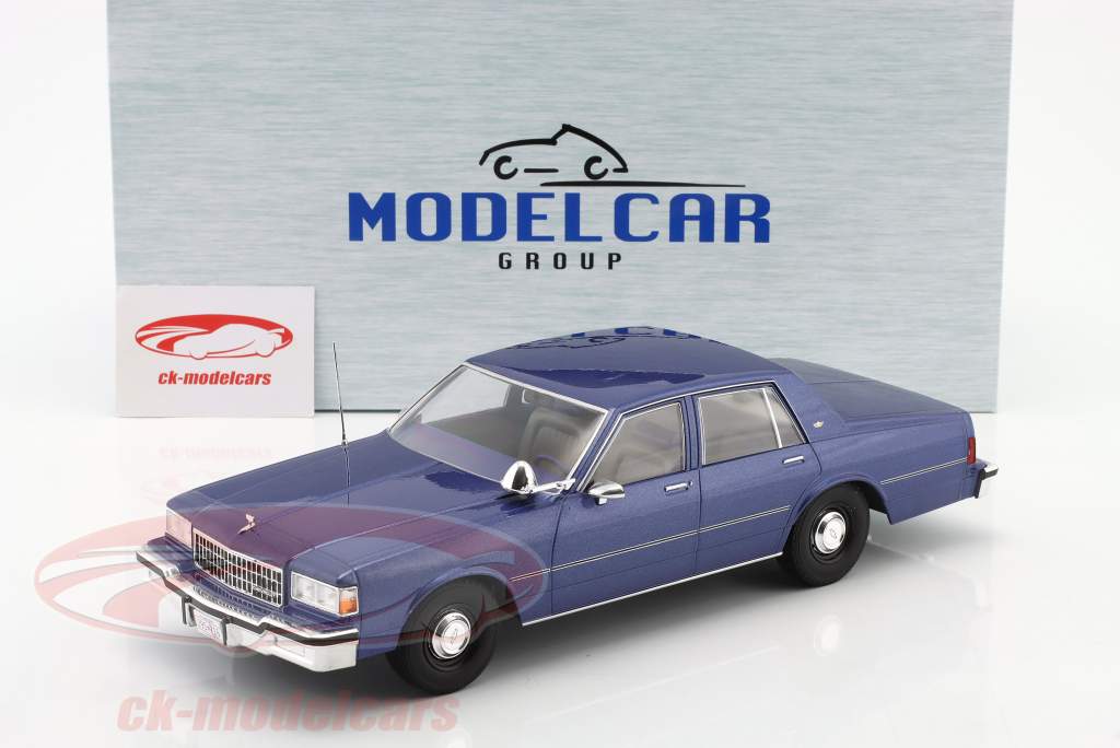 Chevrolet Caprice FBI Polizei dunkelblau metallic 1:18 ModelCar Group