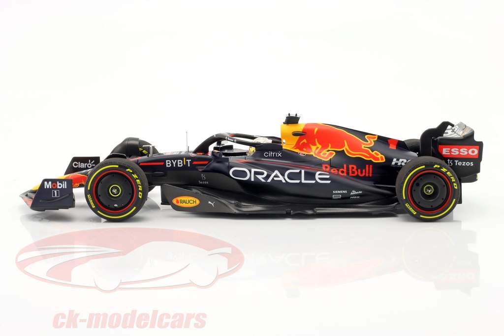 M. Verstappen Red Bull RB18 #1 vencedora saudita Arábia Fórmula 1 Campeão mundial 2022 1:18 Minichamps
