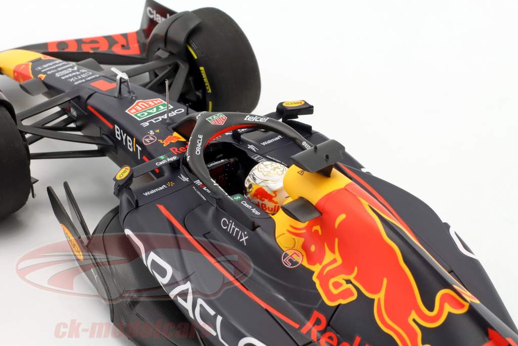 M. Verstappen Red Bull RB18 #1 gagnant saoudien Saoudite formule 1 Champion du monde 2022 1:18 Minichamps