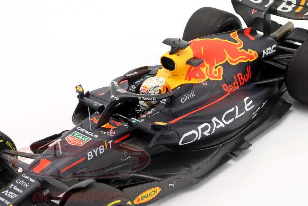 M. Verstappen Red Bull RB18 #1 Sieger Saudi Arabien Formel 1 Weltmeister 2022 1:18 Minichamps