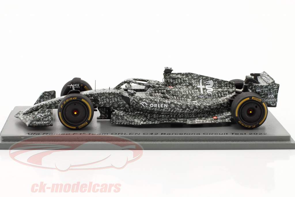 Robert Kubica Alfa Romeo C42 trial version formula 1 2022 1:43 Spark